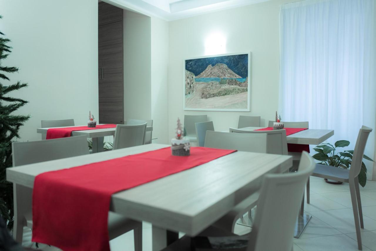 Art Suite Nel Cuore Di Napoli Eksteriør billede