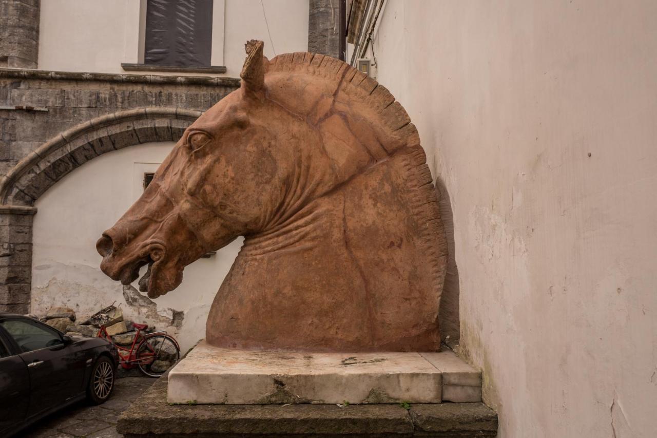Art Suite Nel Cuore Di Napoli Eksteriør billede